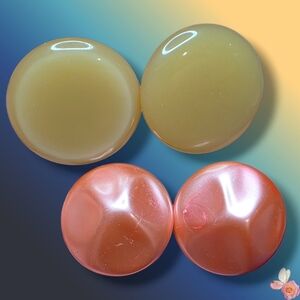 Vintage Japan Clip-On Earrings Set - Beige and Pink 894